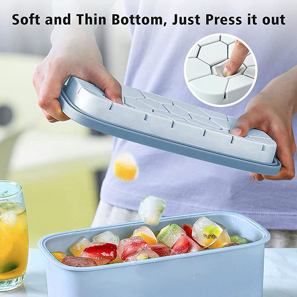 Ice tray with bin and lid