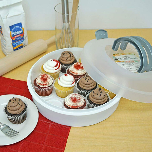 Round cake carrier keeper