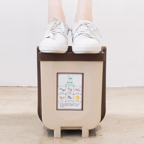Collapsible Trash Bin