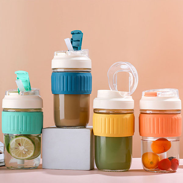 500ml Glass Coffee Cup with Lid and Straw