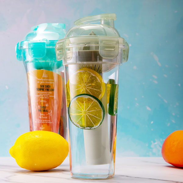 Plastic Water bottle with juice maker