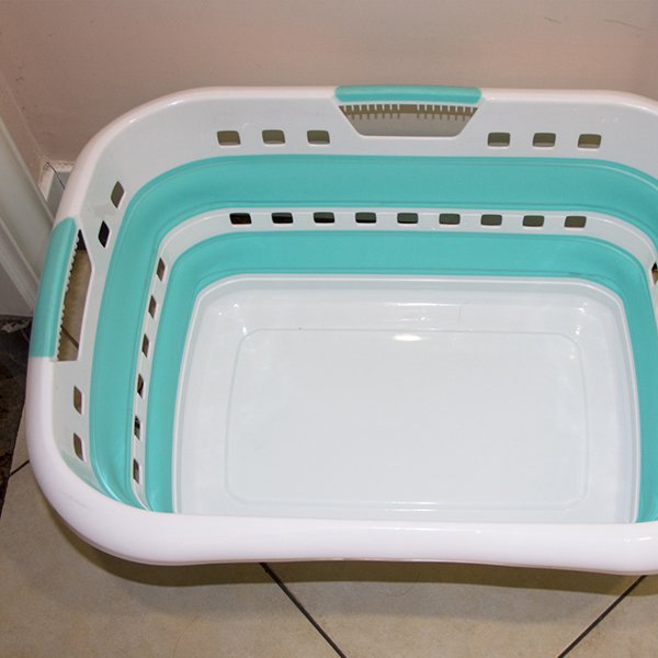 Collapsible laundry basket