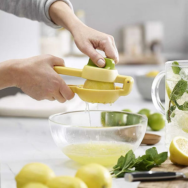 Manual Juicer Citrus Lemon Squeezer