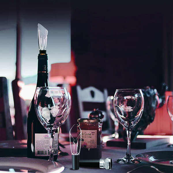 Wine aerator& pourer
