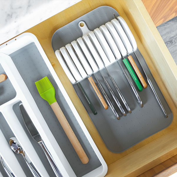 Knife drawer mat