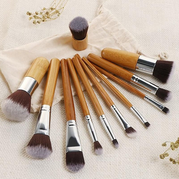 12 Pieces Bamboo Handle Makeup Brush Set