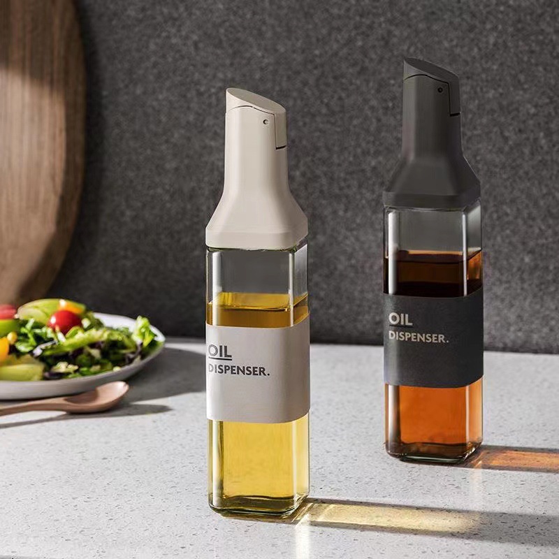 l Bottle 500 ml with Self-Opening and Closing Pourer