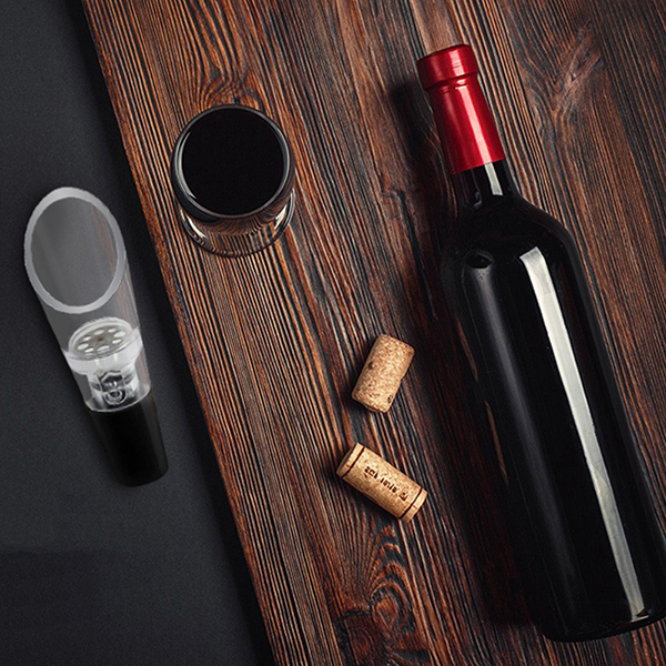 Wine aerator& pourer