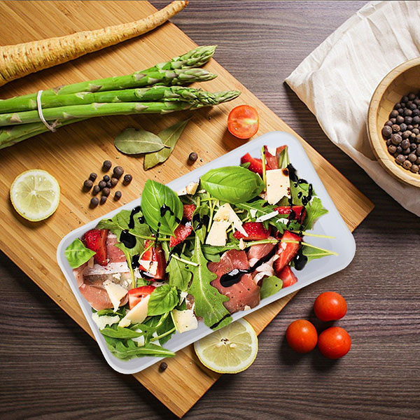 lunch box with bamboo cover
