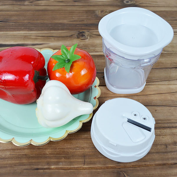 2-Blade Handheld Turning Vegetable Slicer / Spiralizer