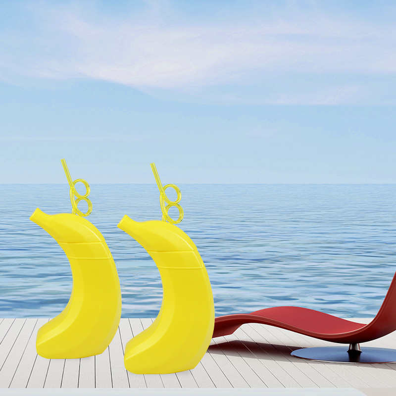 Banana shaped cup 
