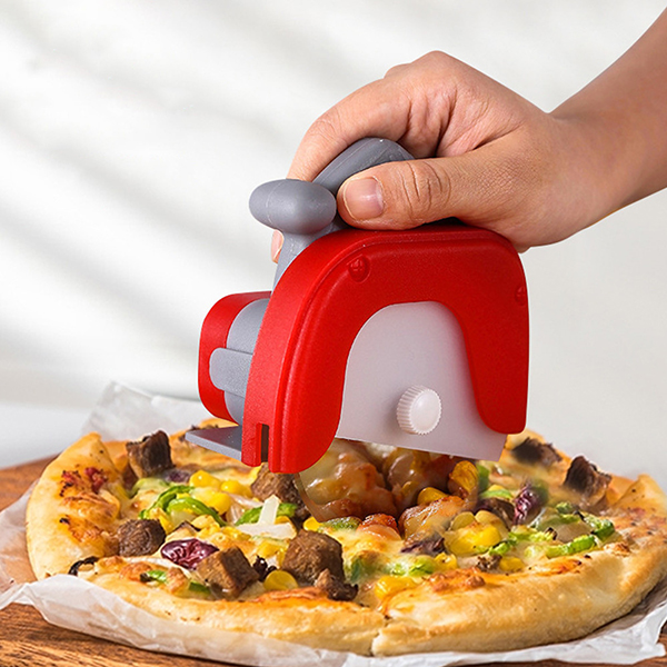 Pizza cutter Wheel with protective blade cover