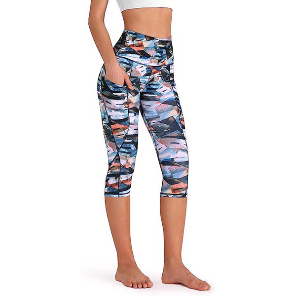 Women's High Waisted Yoga Capris with Pockets