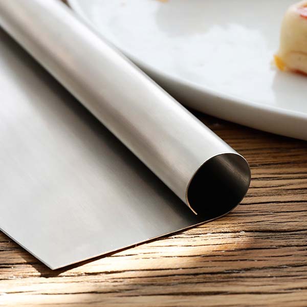 Pizza cutter