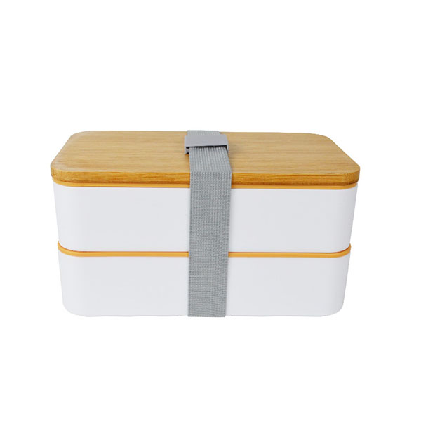lunch box with bamboo cover