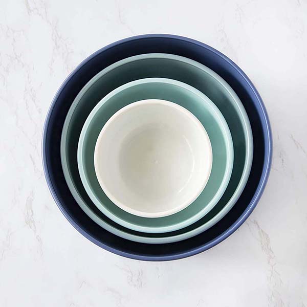 set of 4 round food storage mixing bowls with lids