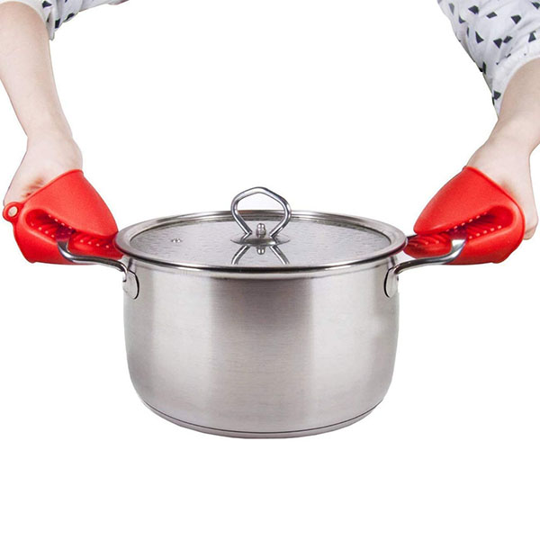 Silicone oven mitts
