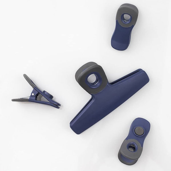 Magnetic bag clips set