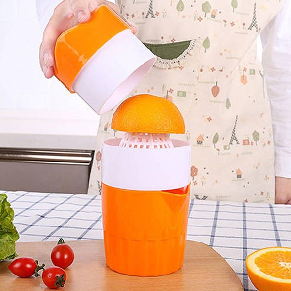 Manual juicer
