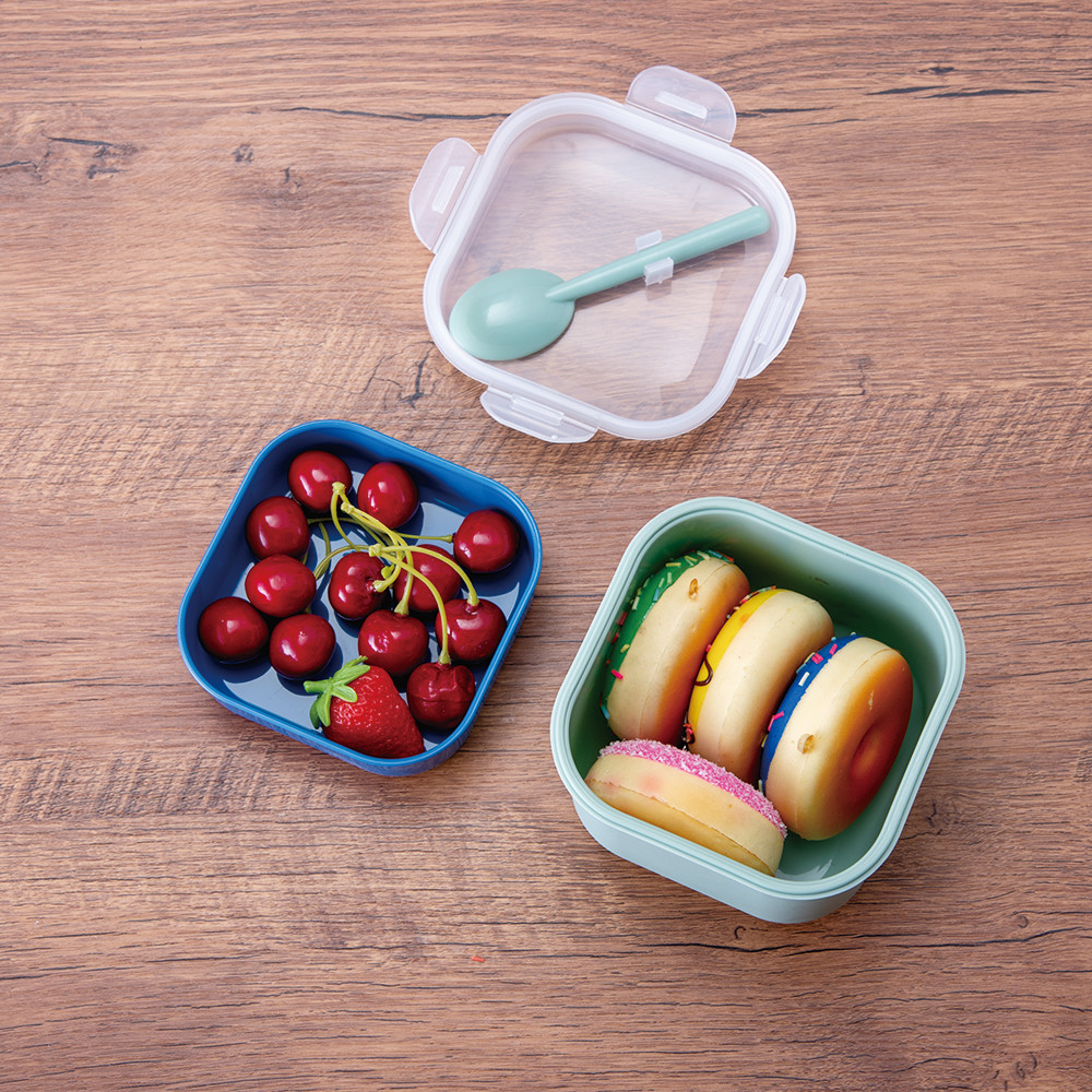 Square box with spoon