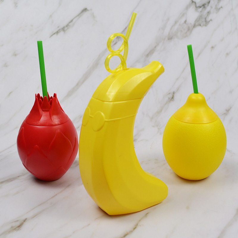 Banana shaped cup 