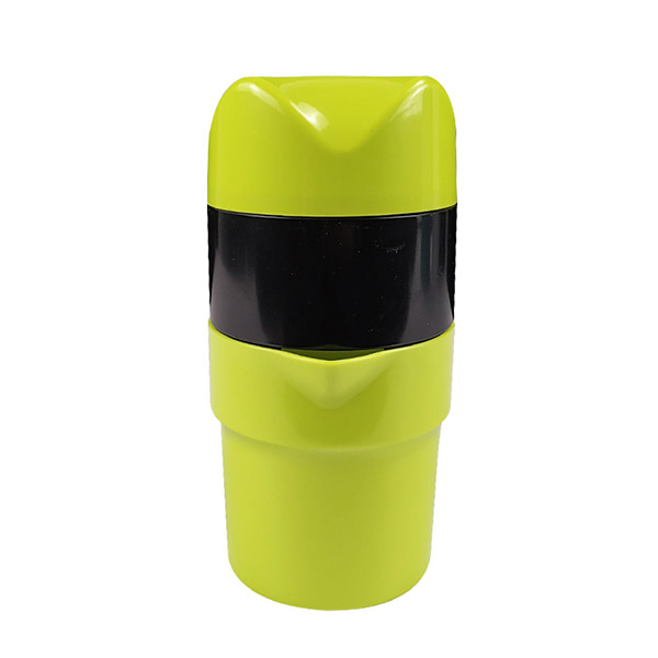 Manual juicer