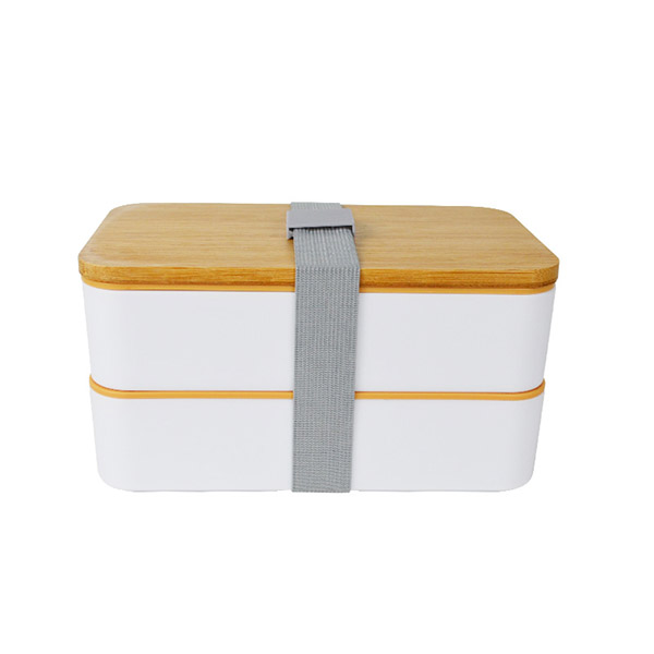 lunch box with bamboo cover