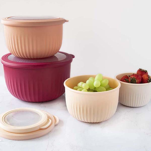 set of 4 round plastic  storage box with lid 