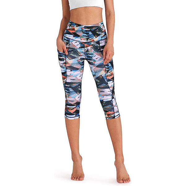 Women's High Waisted Yoga Capris with Pockets